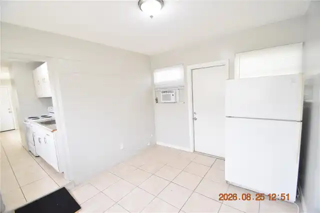 Listing Photo 10