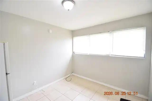 Listing Photo 12
