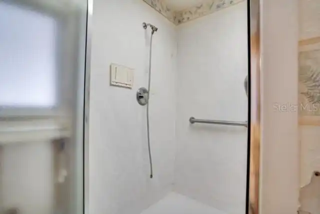 Listing Photo 43