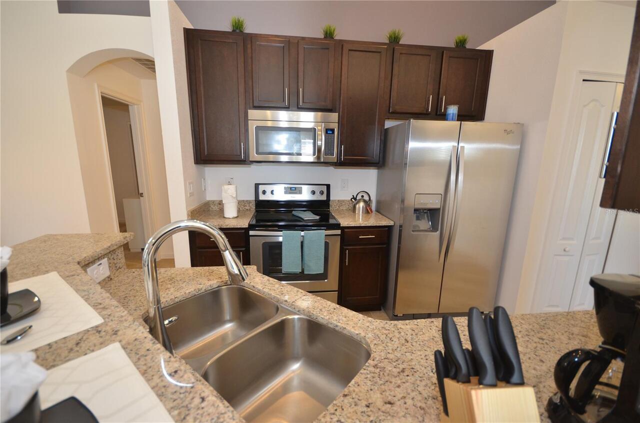 Listing Photo 8