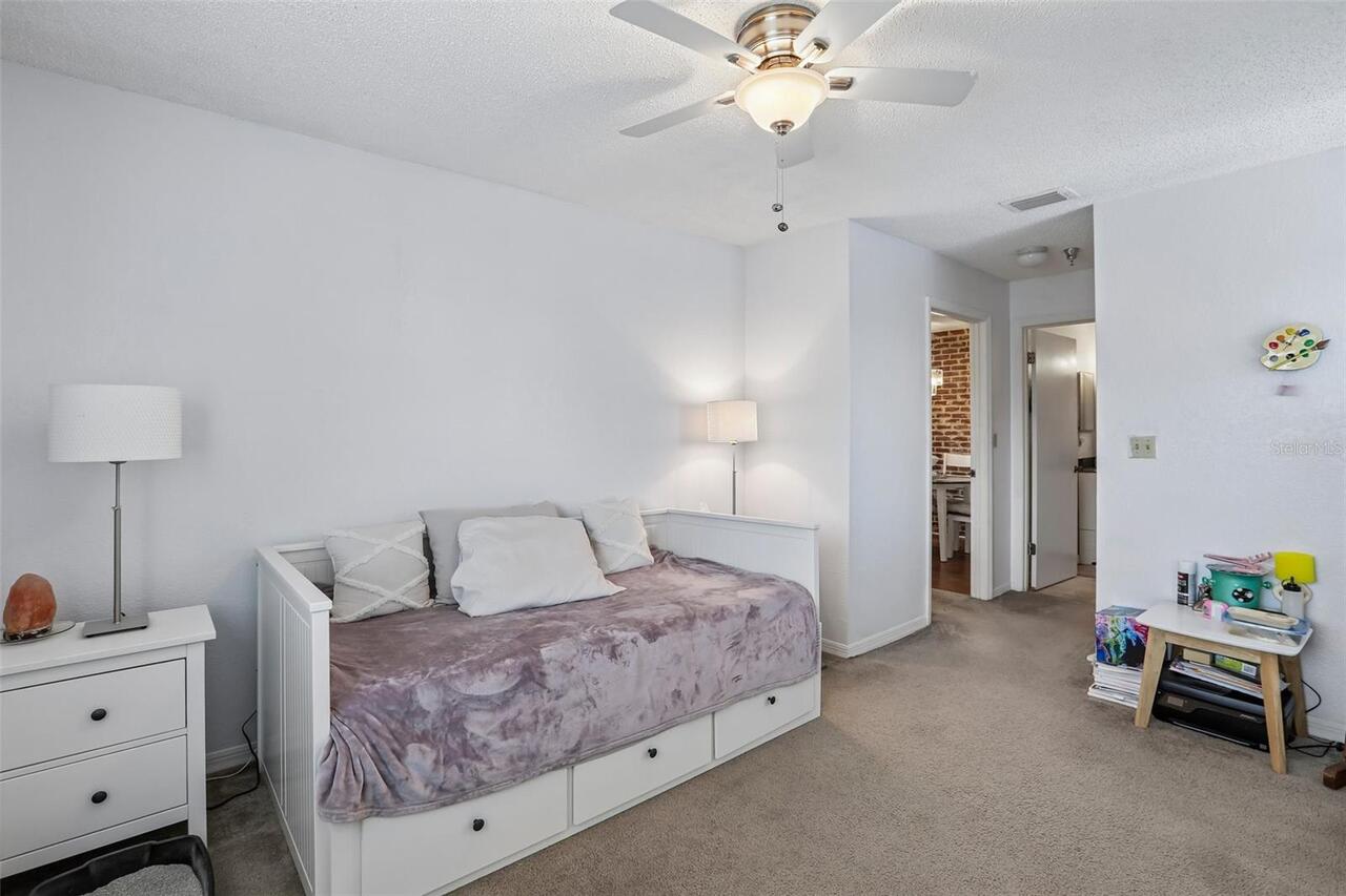 Listing Photo 14