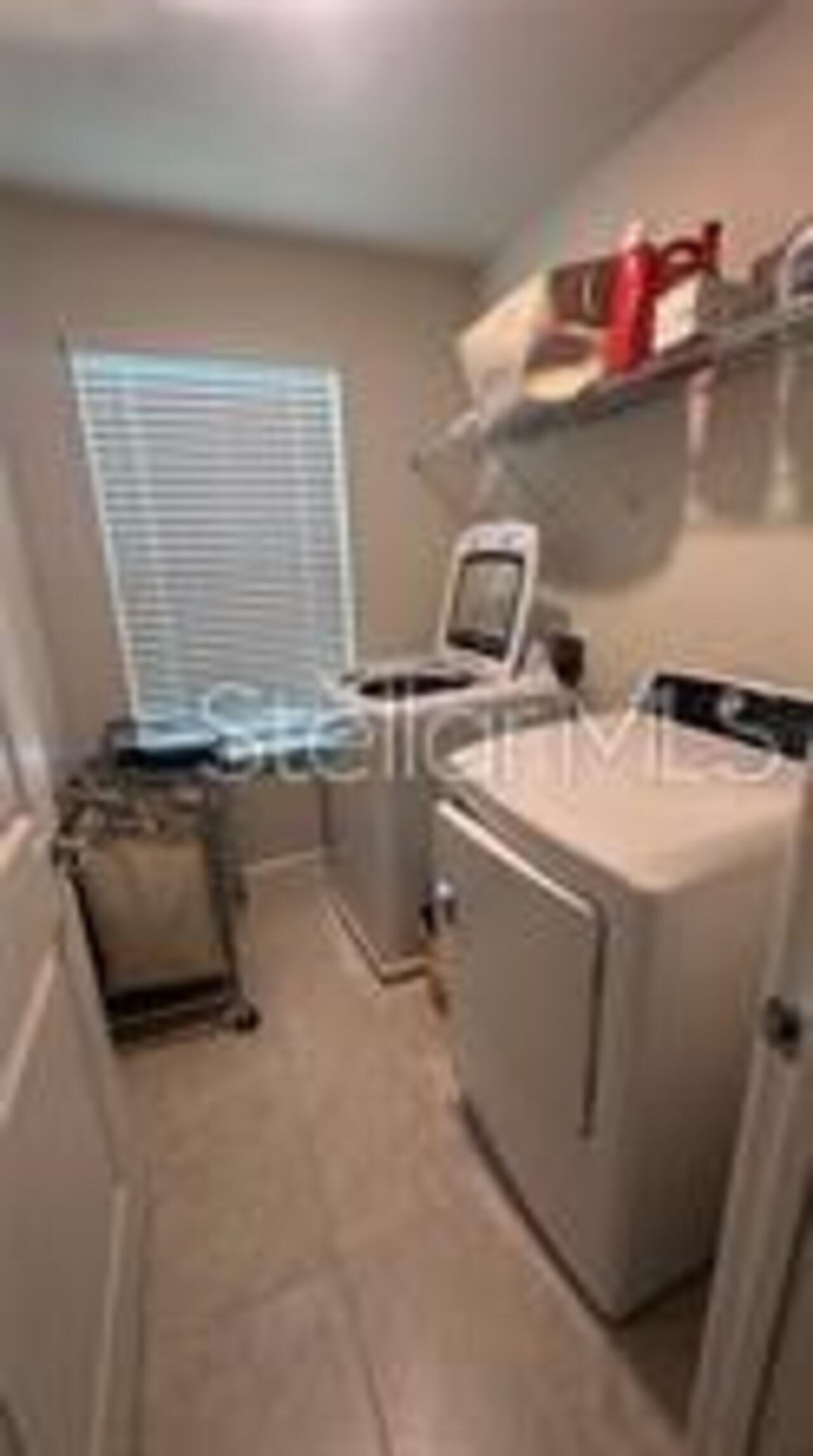 Listing Photo 8