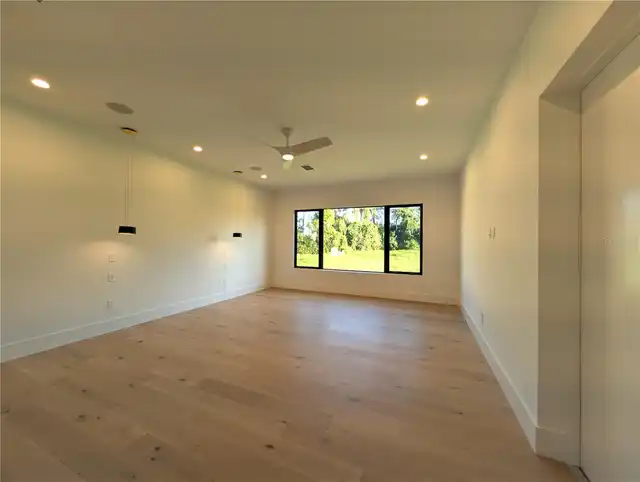 Listing Photo 31