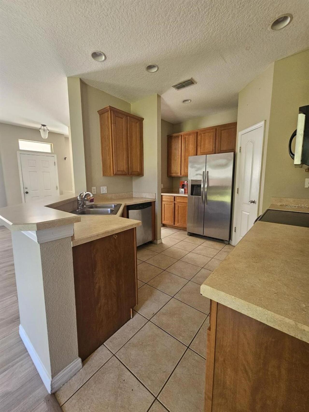 Listing Photo 12