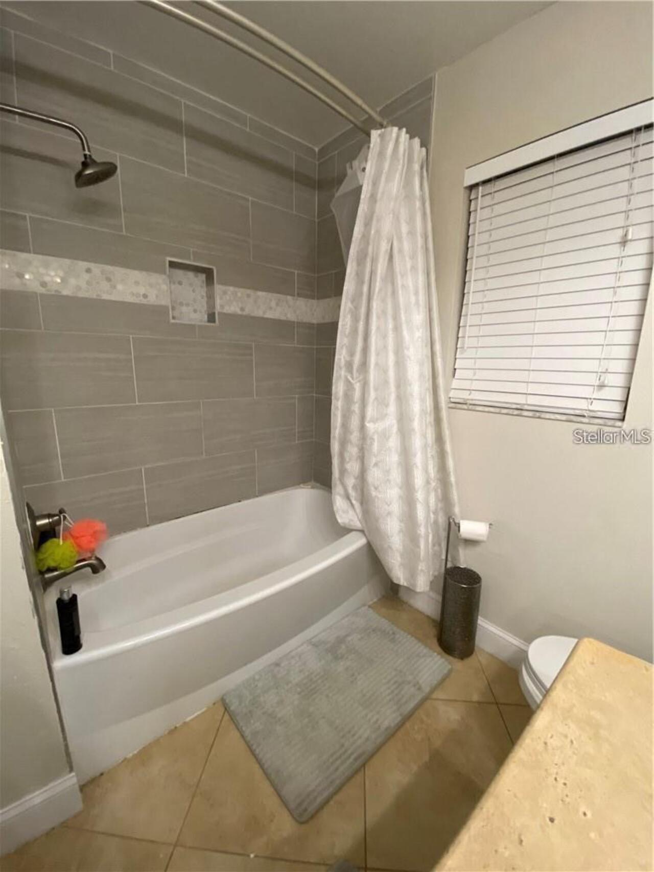 Listing Photo 9