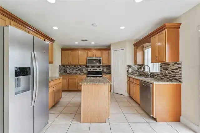Listing Photo 10