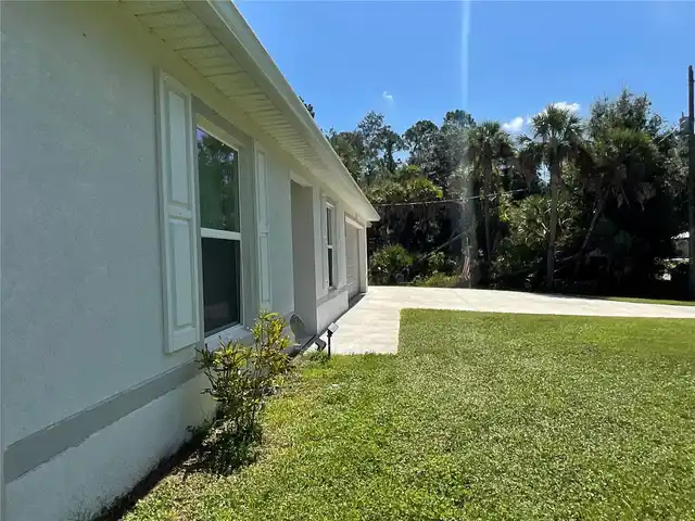 Listing Photo 8
