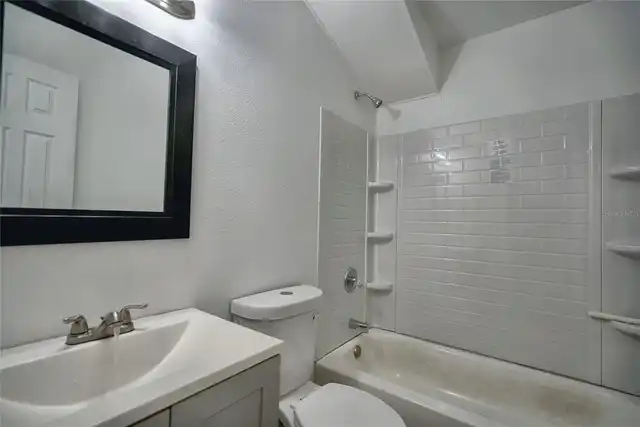 Listing Photo 14