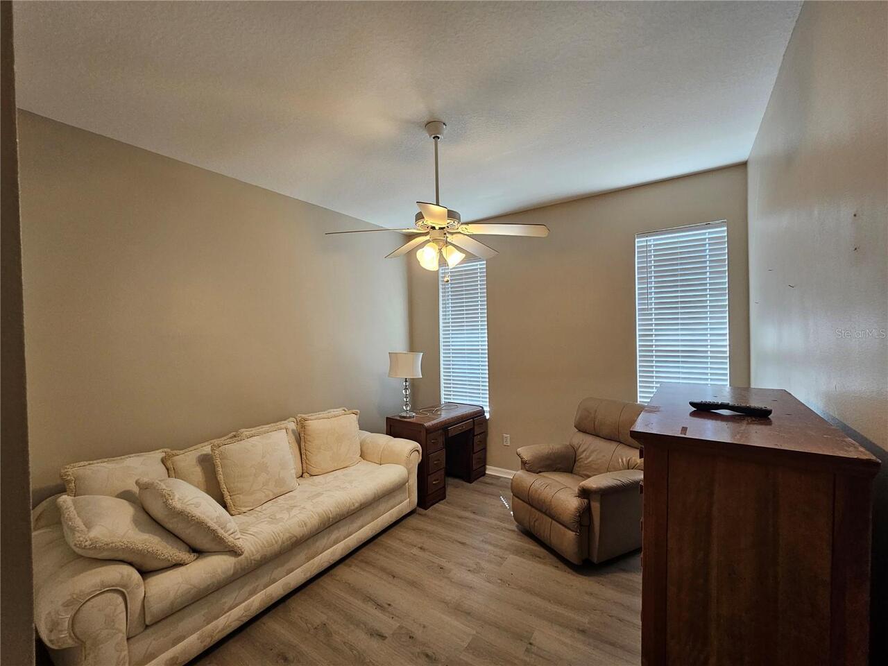 Listing Photo 12