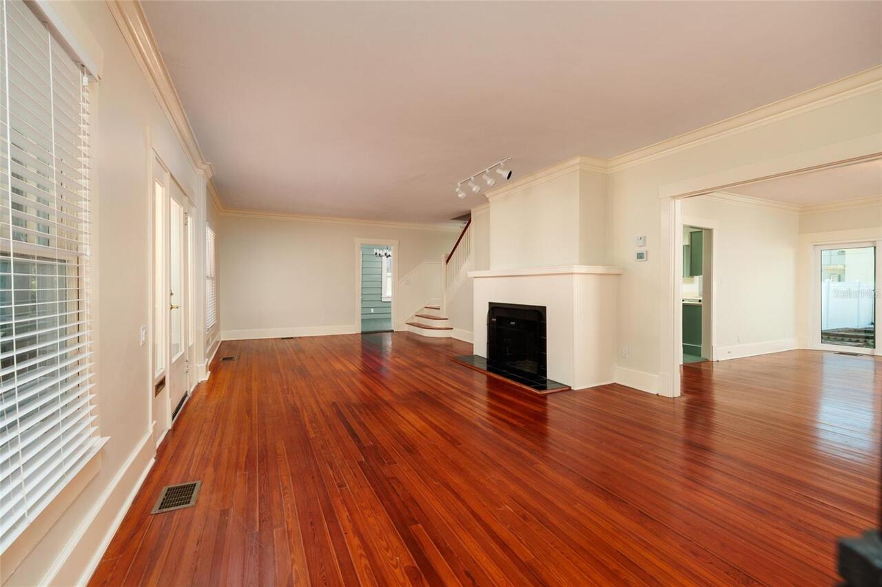 Listing Photo 10