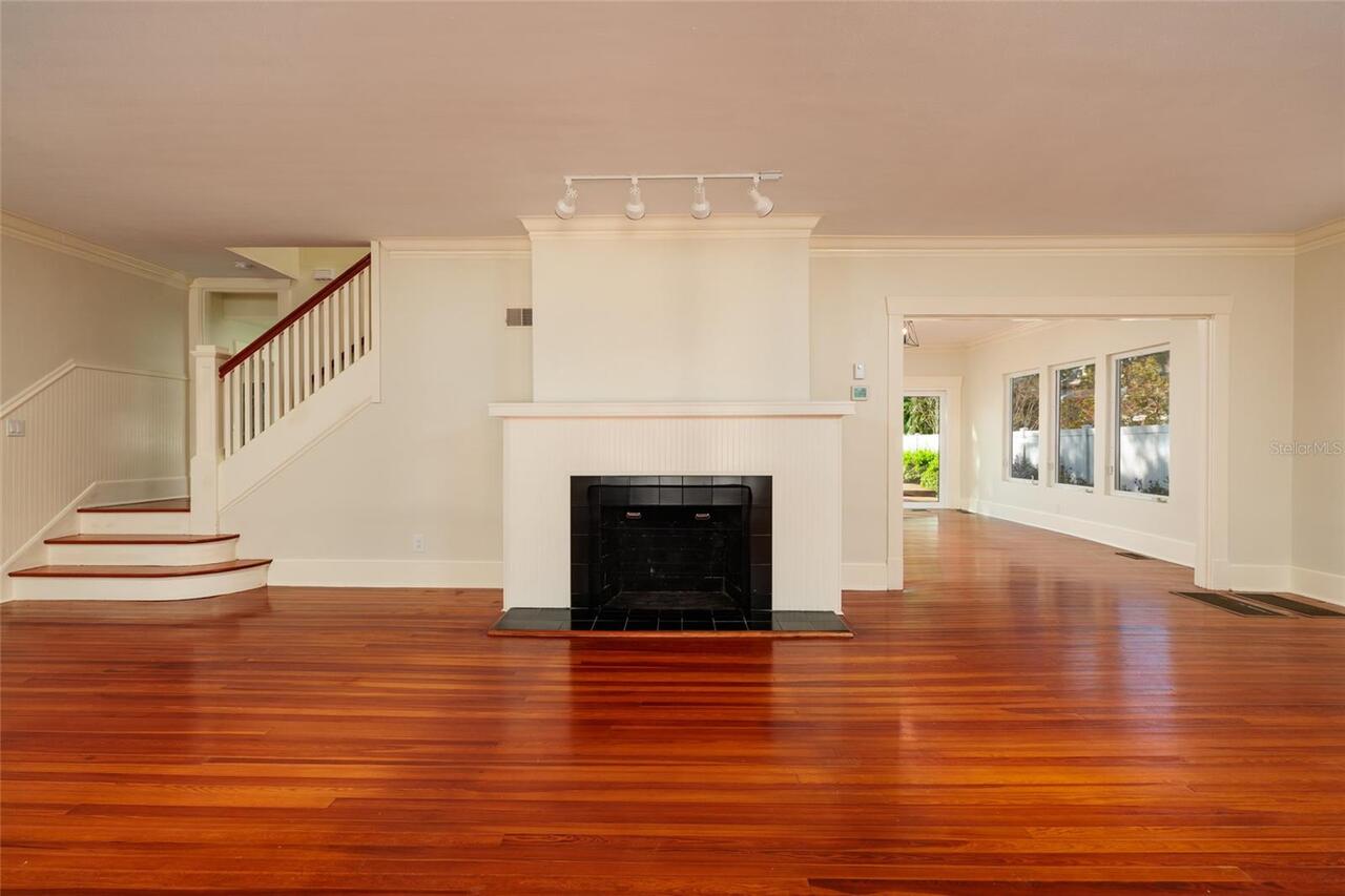 Listing Photo 11