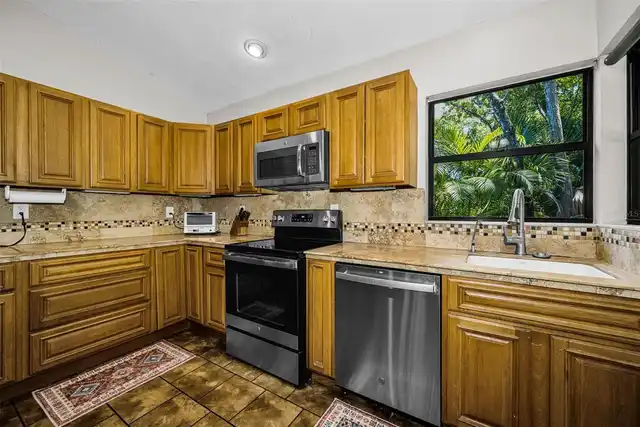 Listing Photo 22