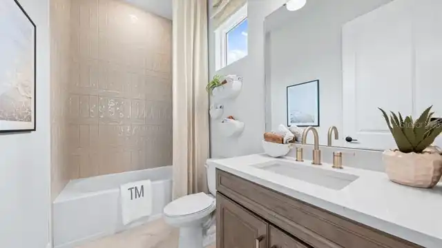 Listing Photo 14