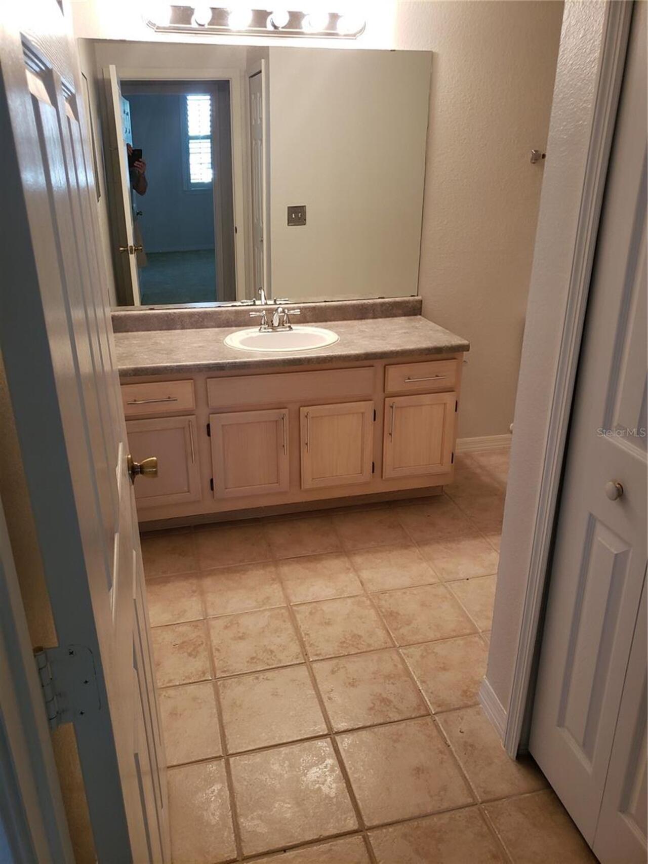 Listing Photo 12