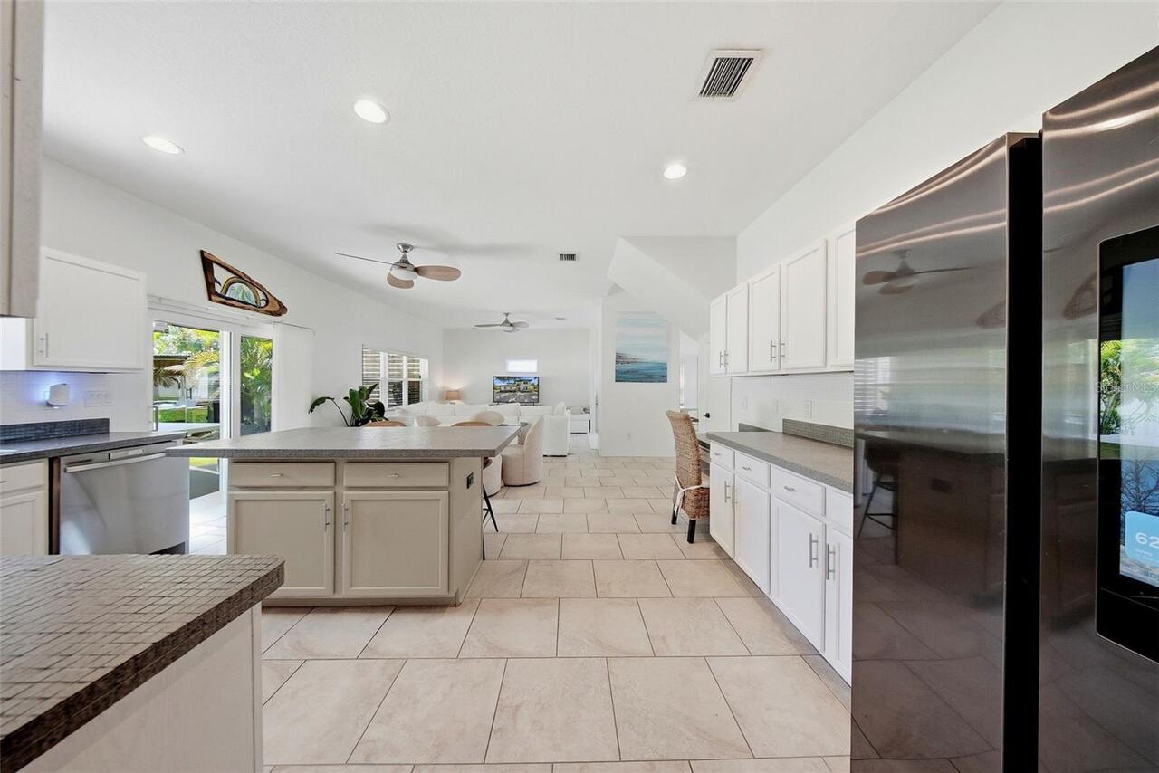 Listing Photo 17