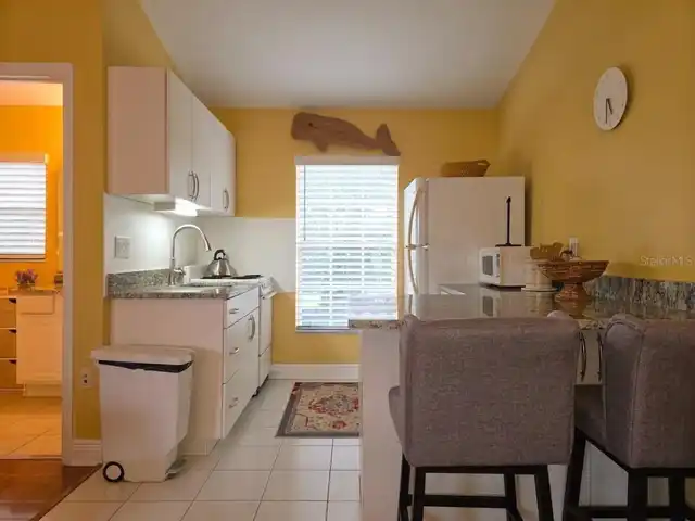 Listing Photo 8