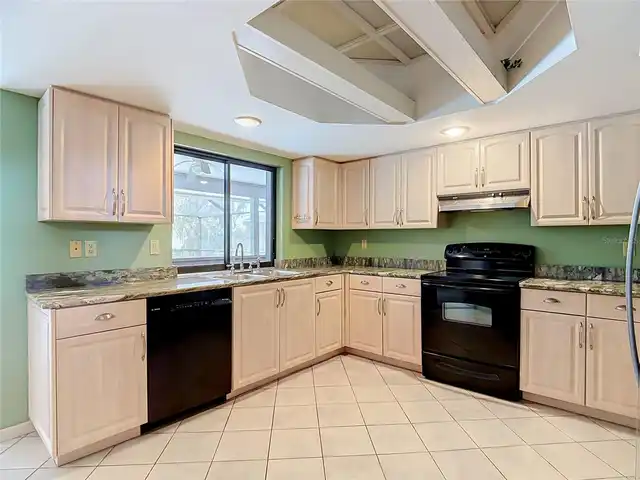 Listing Photo 13