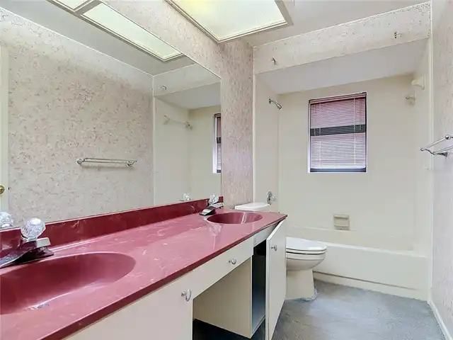 Listing Photo 33