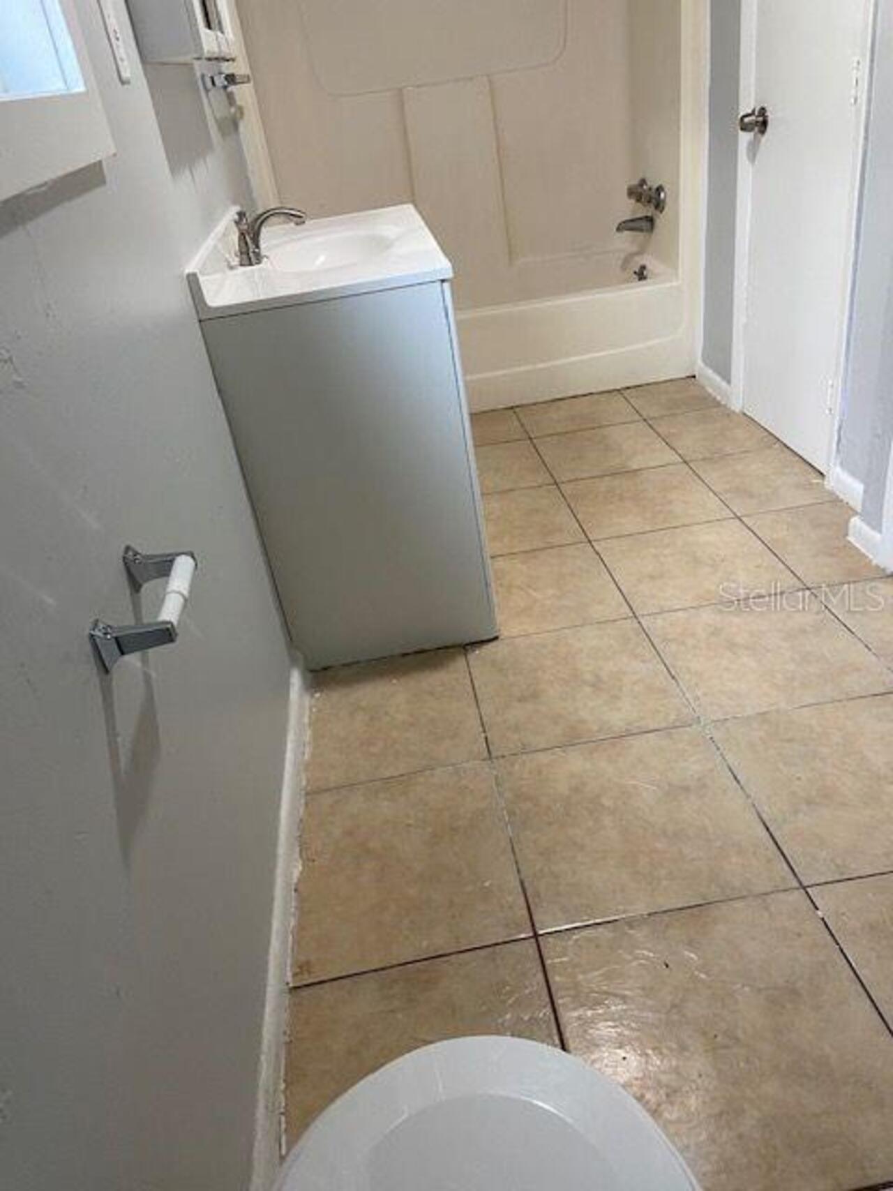 Listing Photo 11