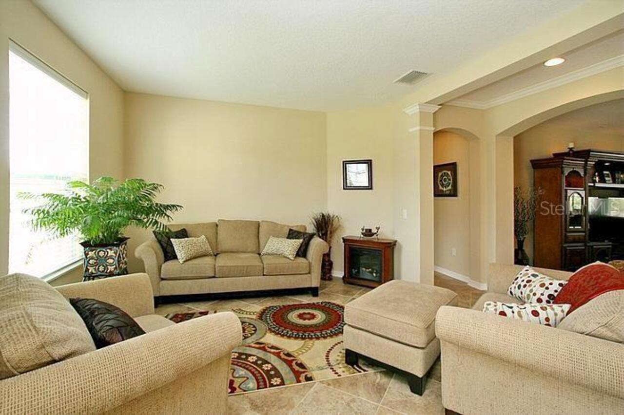Listing Photo 8