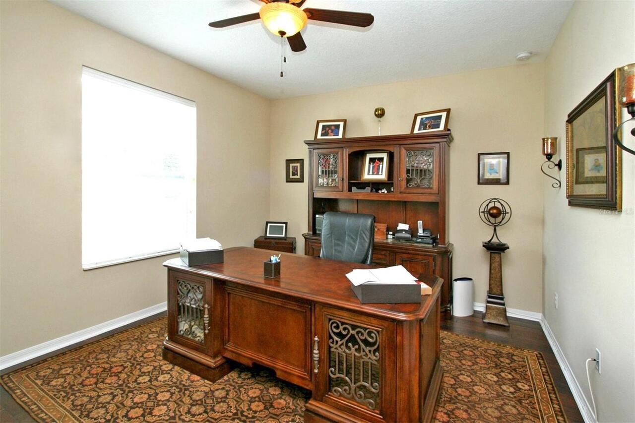 Listing Photo 11