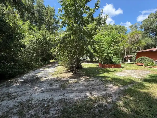 Listing Photo 8