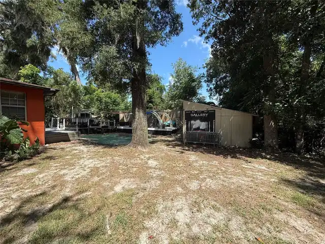 Listing Photo 12