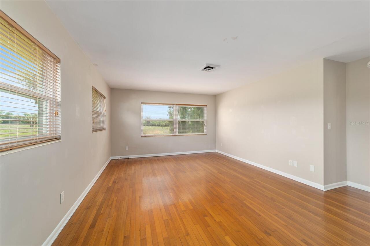 Listing Photo 28