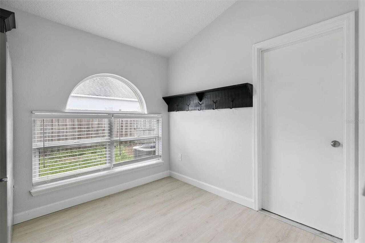 Listing Photo 14