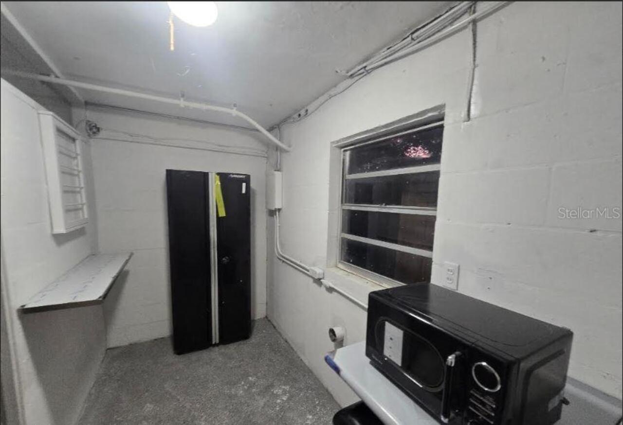 Listing Photo 11