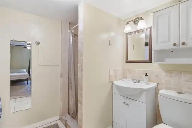 Listing Photo 12