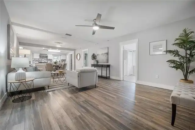 Listing Photo 9