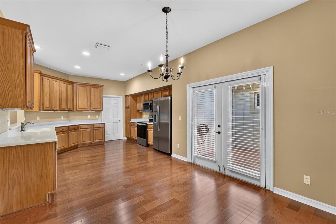 Listing Photo 12