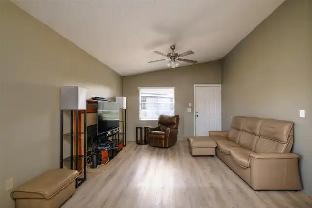 Listing Photo 13