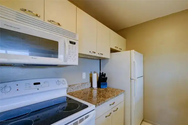 Listing Photo 15