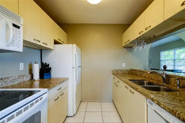 Listing Photo 16