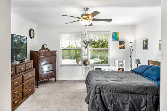 Listing Photo 11