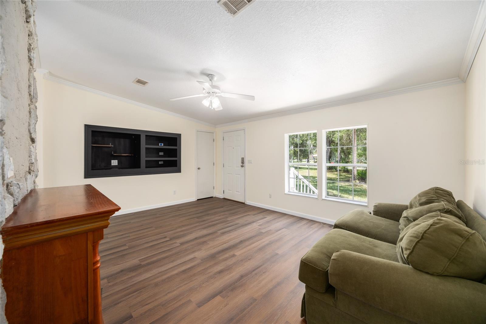 Listing Photo 11