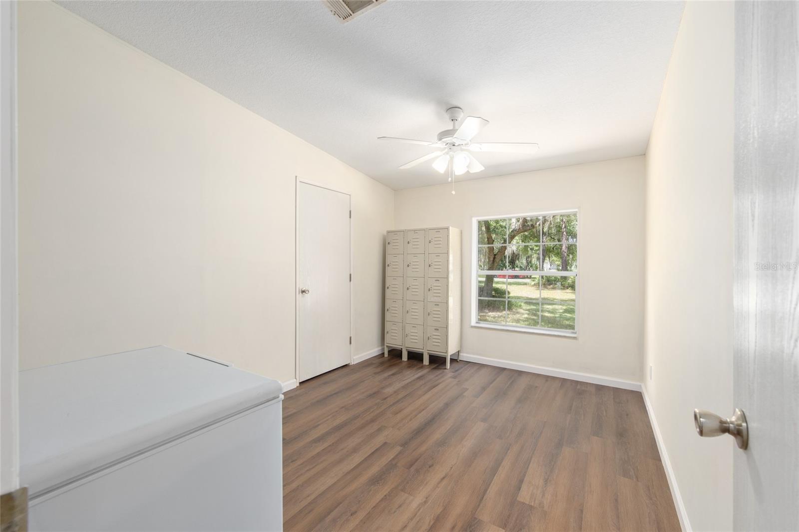 Listing Photo 25