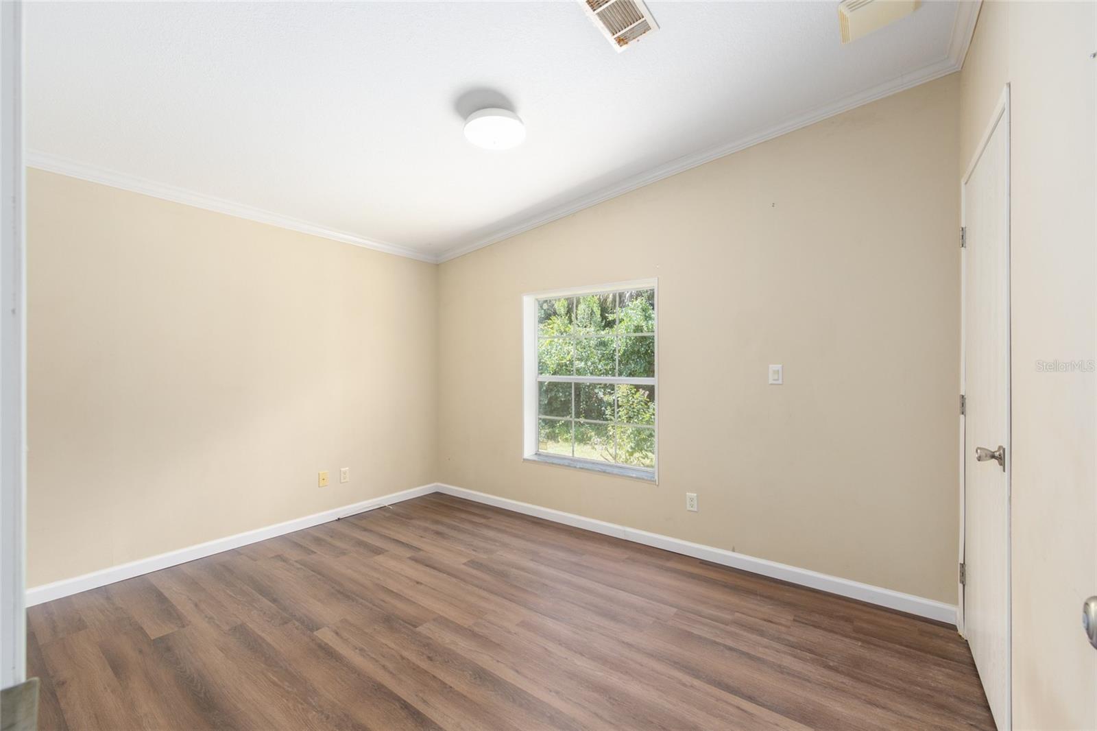 Listing Photo 28