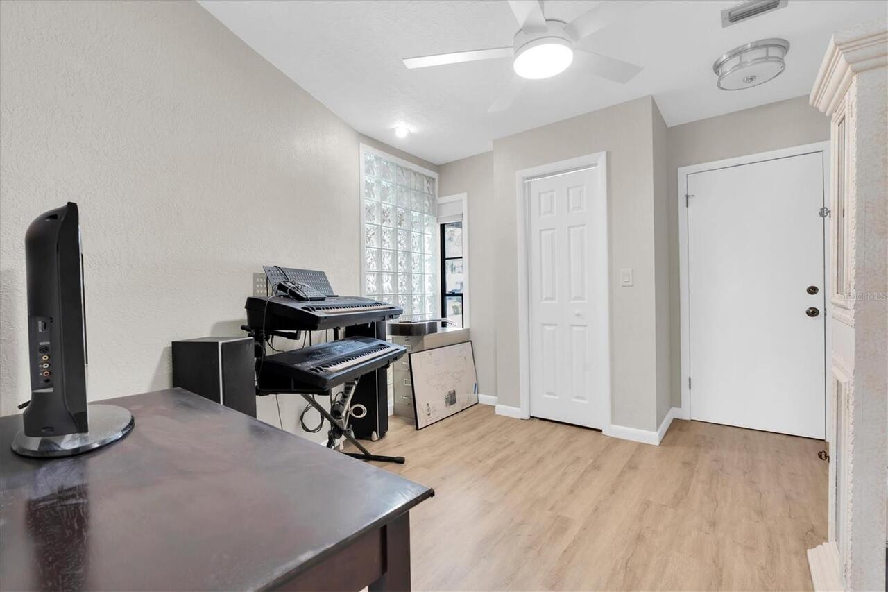 Listing Photo 27