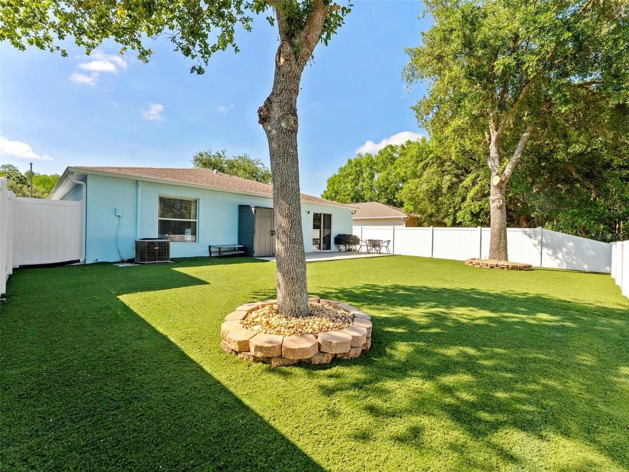 Listing Photo 9
