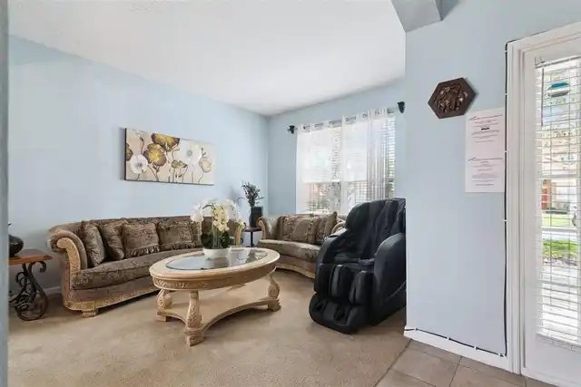 Listing Photo 10