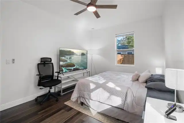 Listing Photo 12