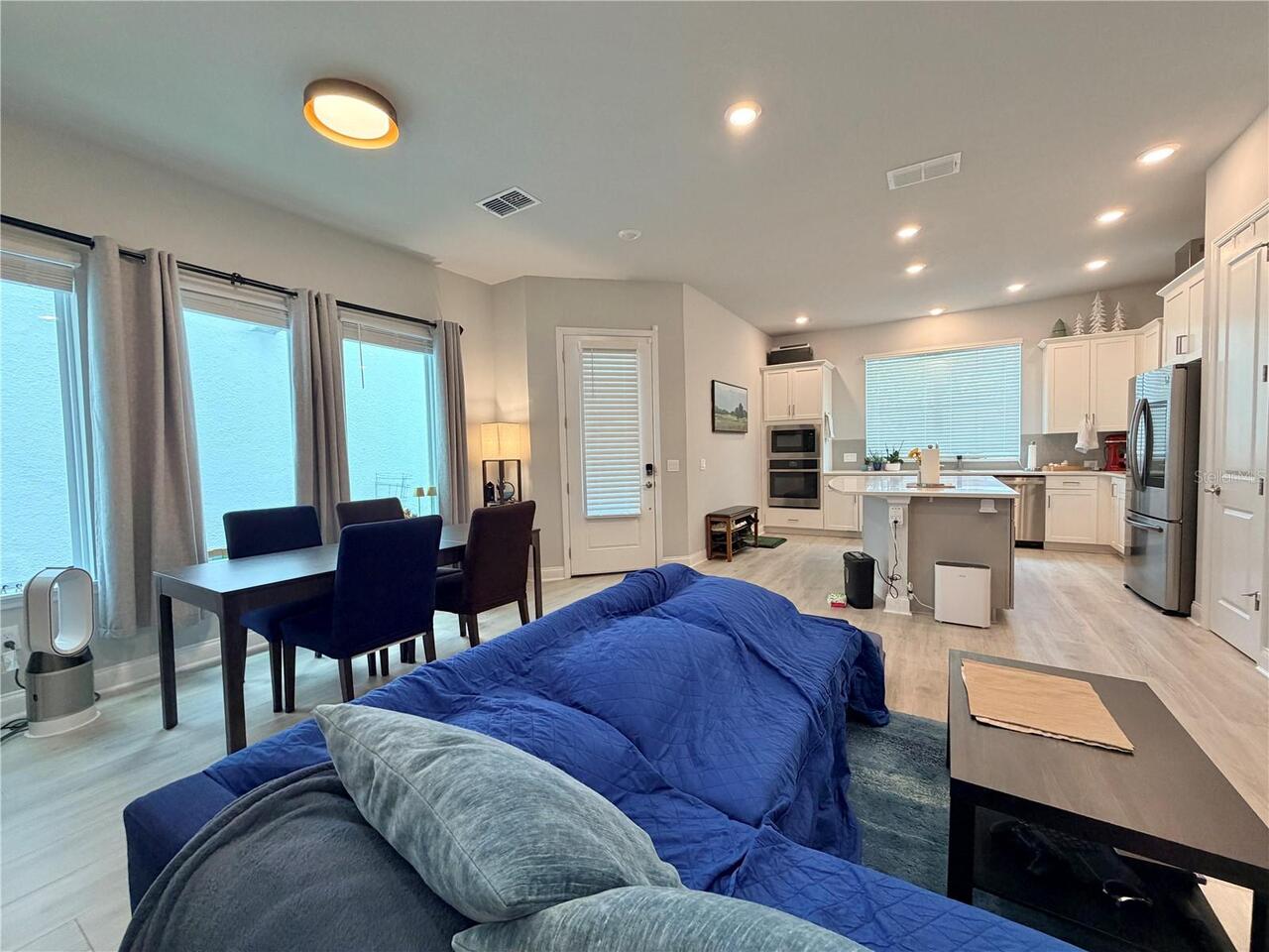 Listing Photo 11