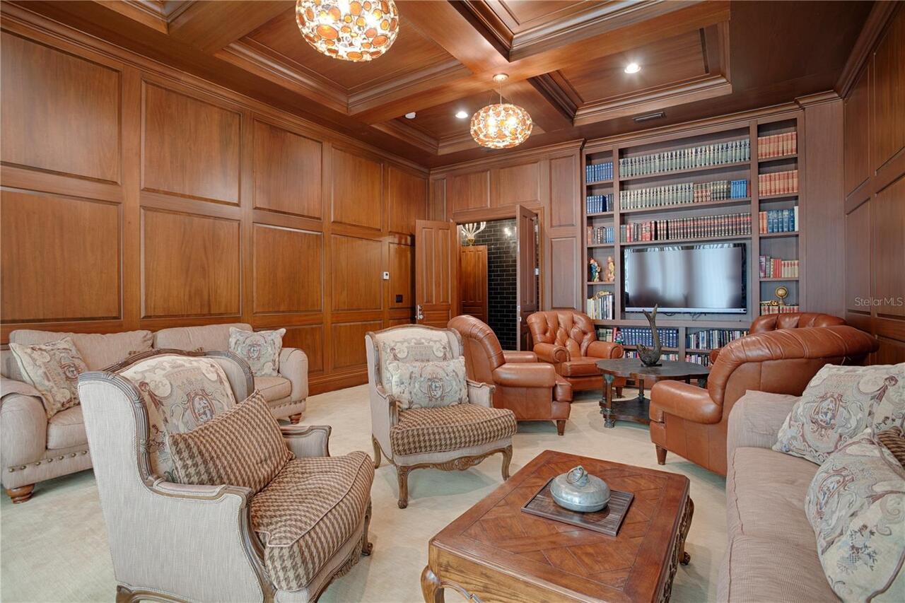 Listing Photo 12