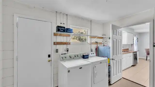 Listing Photo 11