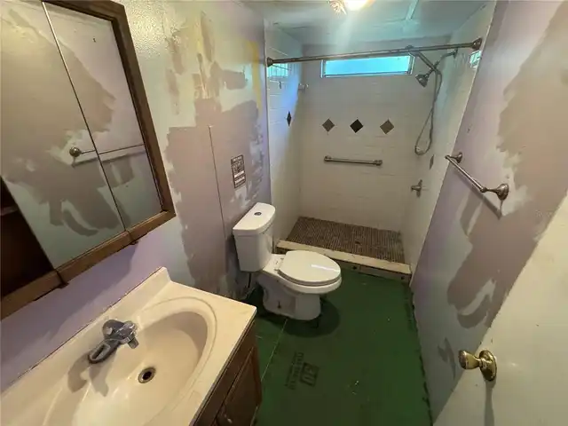 Listing Photo 7