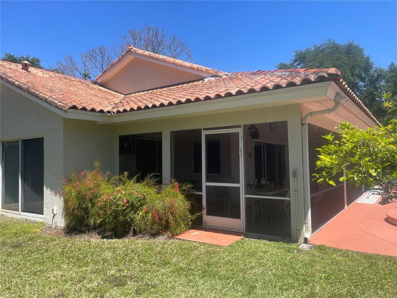 Listing Photo 12