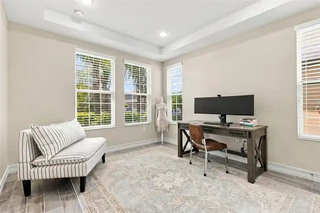Listing Photo 11